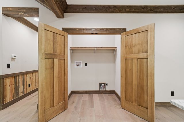 121 Orbit Lane, Ellijay, GA 30540