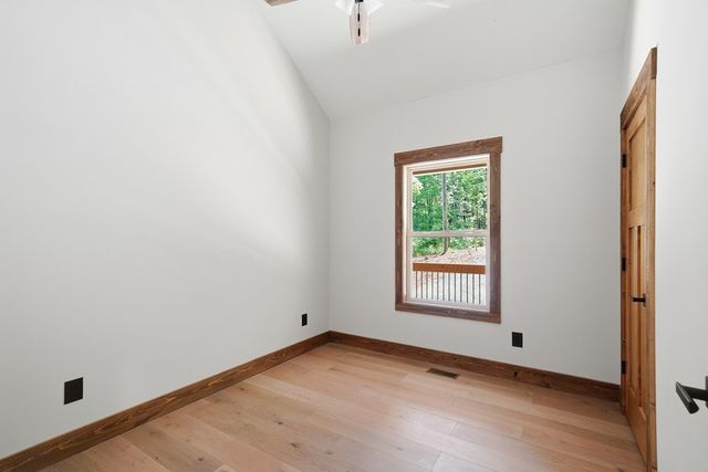 121 Orbit Lane, Ellijay, GA 30540
