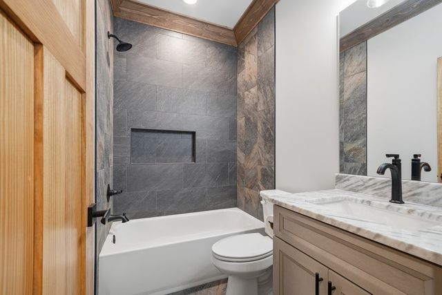 121 Orbit Lane, Ellijay, GA 30540