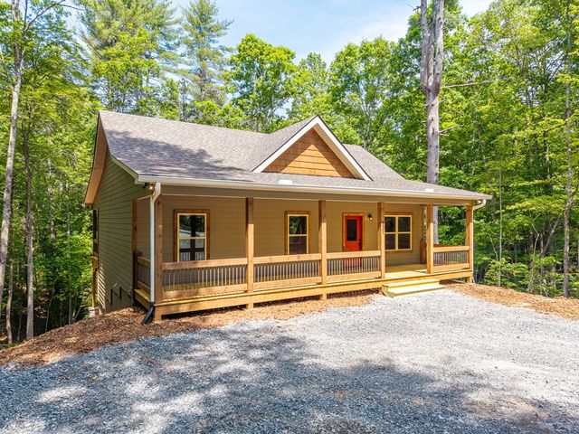 121 Orbit Lane, Ellijay, GA 30540