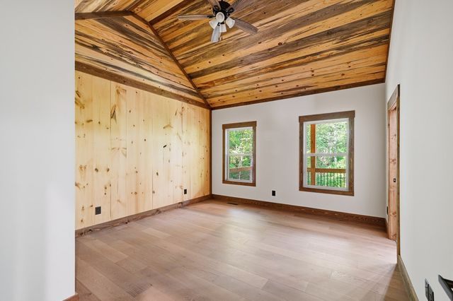 121 Orbit Lane, Ellijay, GA 30540