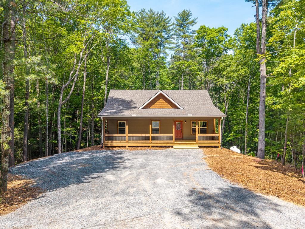 121 Orbit Lane, Ellijay, GA 30540