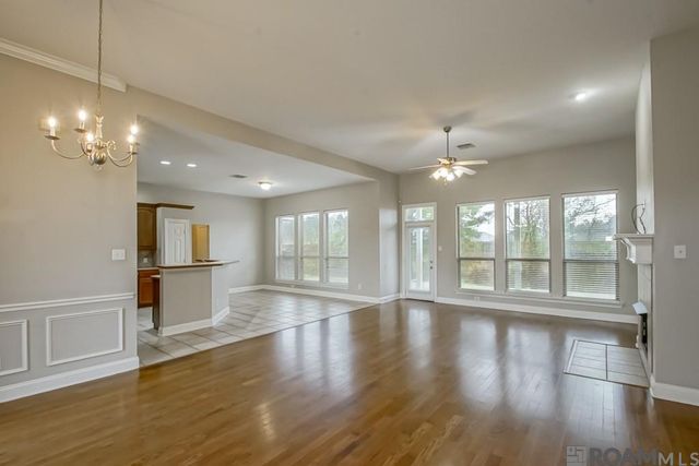 12600 Woodland Hill Rd, Denham Springs, LA 70706