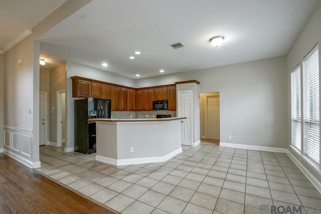 12600 Woodland Hill Rd, Denham Springs, LA 70706