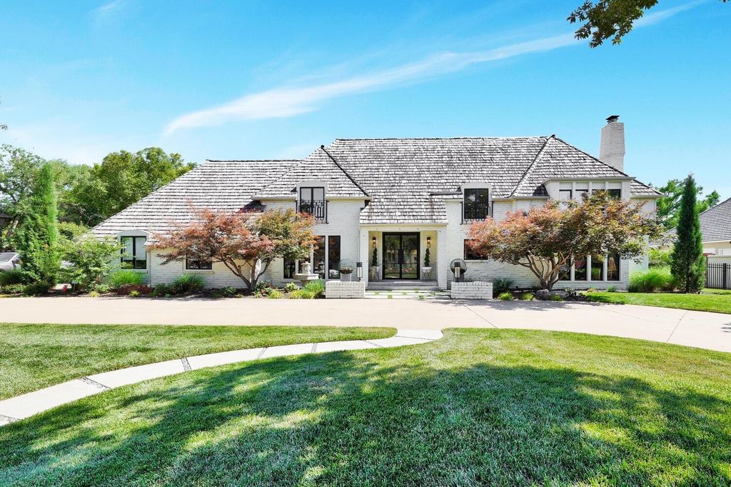 1536 N Gatewood Ct, Wichita, KS 67206