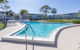 4915 BAY STREET NE 322, St Petersburg, FL 33703