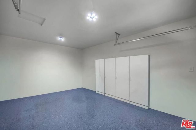 4049 Benedict Canyon Drive, Sherman Oaks, CA 91423