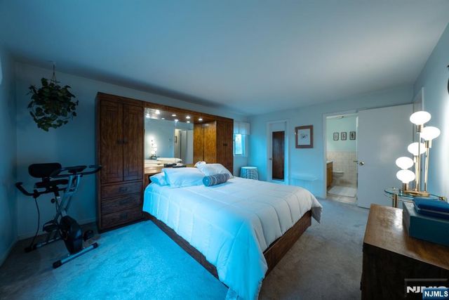 208 Federal Hill Road, Pompton Lakes, NJ 07442