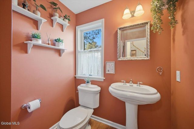 8015 Gregory Lane, Guilderland, NY 12303
