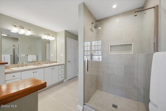 8015 Gregory Lane, Guilderland, NY 12303