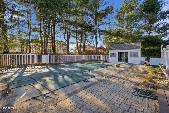 8015 Gregory Lane, Guilderland, NY 12303
