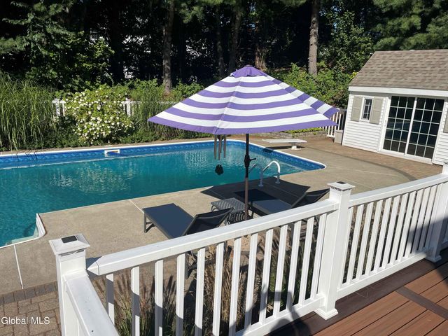 8015 Gregory Lane, Guilderland, NY 12303
