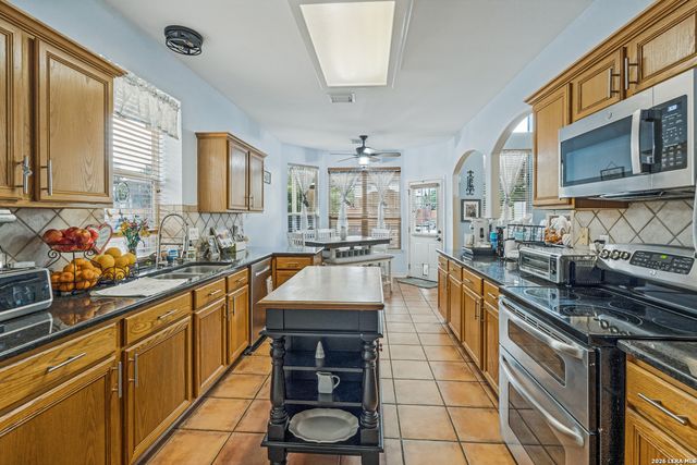 1672 OSAGE AVE, Schertz, TX 78154