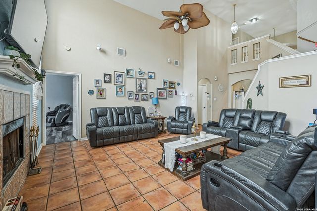 1672 OSAGE AVE, Schertz, TX 78154