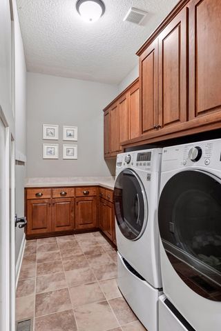 9260 Red Oak Drive, Victoria, MN 55386