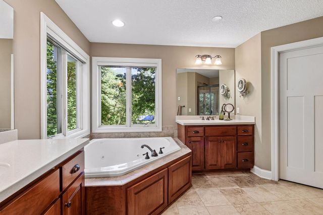 9260 Red Oak Drive, Victoria, MN 55386