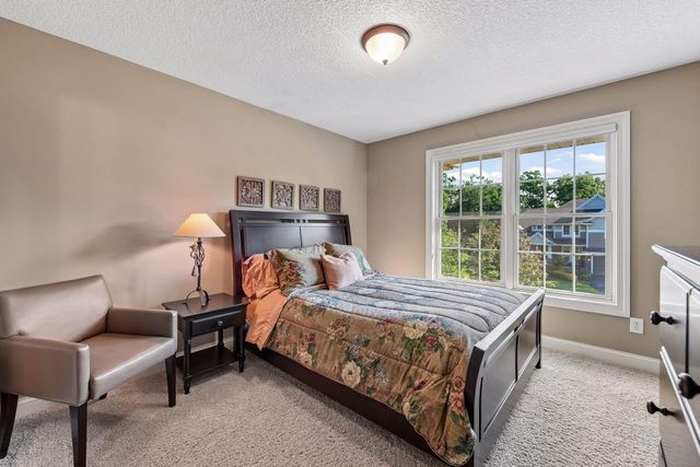 9260 Red Oak Drive, Victoria, MN 55386