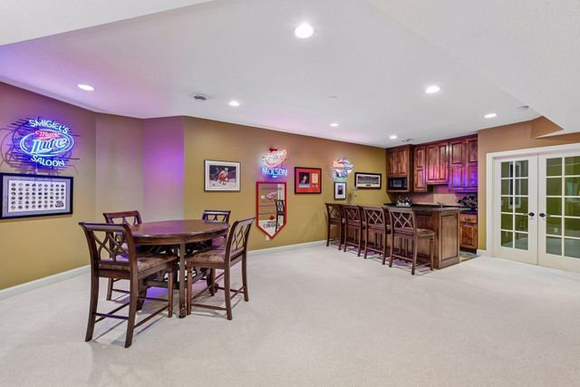 9260 Red Oak Drive, Victoria, MN 55386