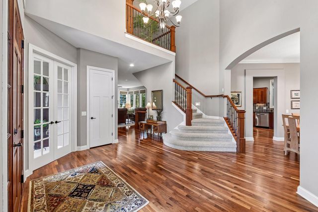 9260 Red Oak Drive, Victoria, MN 55386
