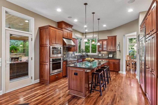 9260 Red Oak Drive, Victoria, MN 55386