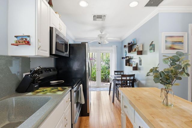 3000 Sherwood Boulevard, Delray Beach, FL 33445