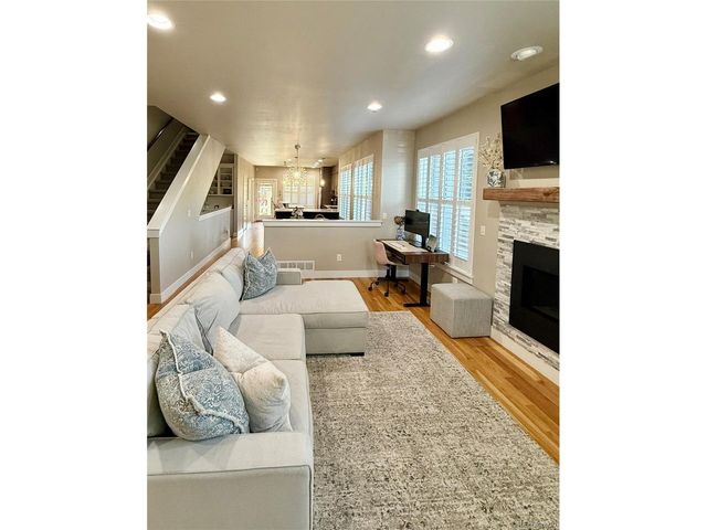2115 S Sherman St, Denver, CO 80210