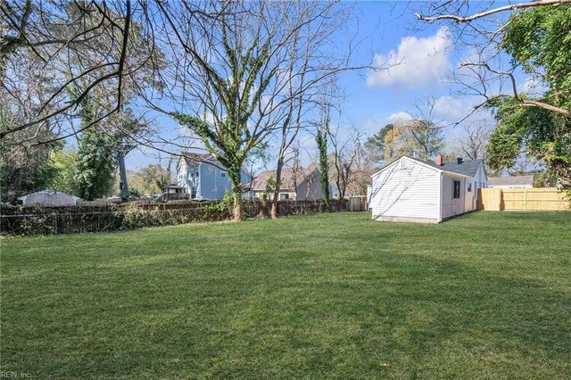 34 Pollux CIR W, Portsmouth, VA 23701