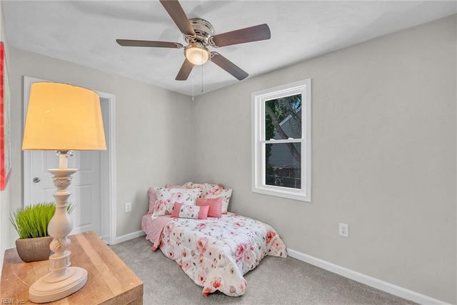 34 Pollux CIR W, Portsmouth, VA 23701