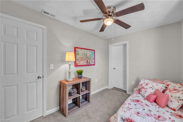 34 Pollux CIR W, Portsmouth, VA 23701