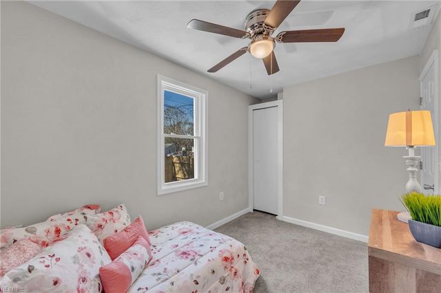 34 Pollux CIR W, Portsmouth, VA 23701