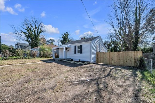 34 Pollux CIR W, Portsmouth, VA 23701