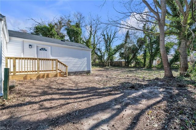 34 Pollux CIR W, Portsmouth, VA 23701