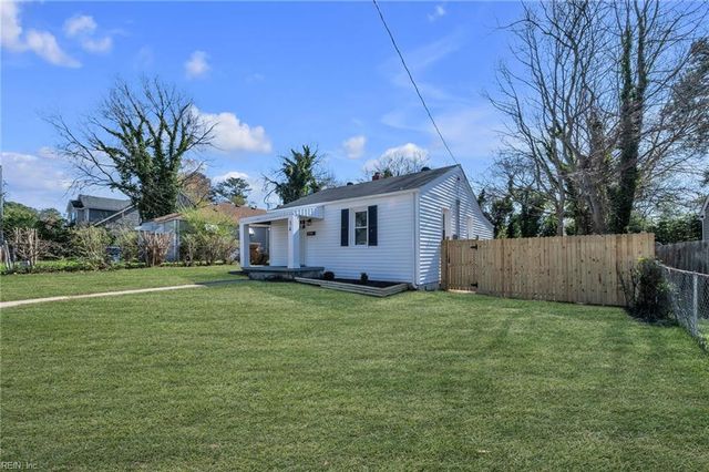 34 Pollux CIR W, Portsmouth, VA 23701