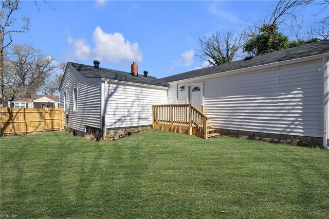 34 Pollux CIR W, Portsmouth, VA 23701