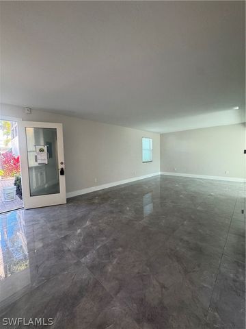 637 12th AVE S 637, Naples, FL 34102