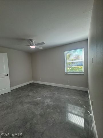 637 12th AVE S 637, Naples, FL 34102