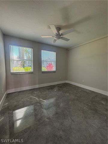 637 12th AVE S 637, Naples, FL 34102