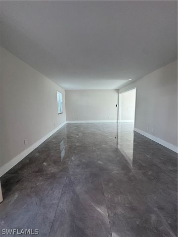 637 12th AVE S 637, Naples, FL 34102