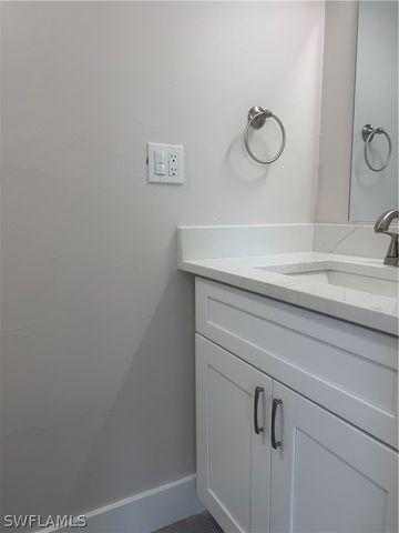 637 12th AVE S 637, Naples, FL 34102