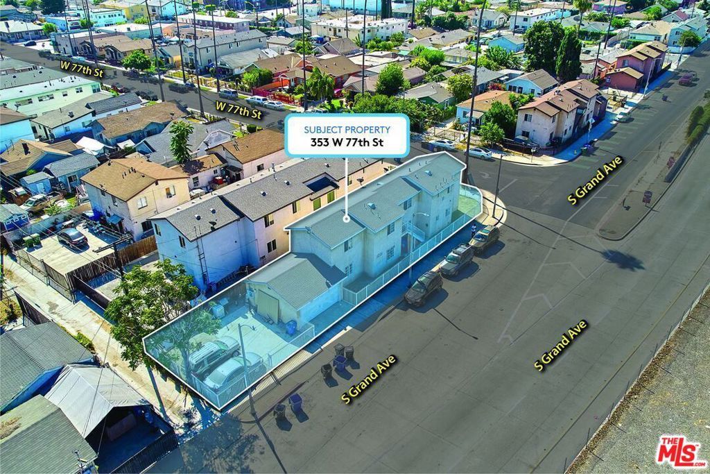Image 8 of property listing at 353 W 77th Street, Los Angeles, CA 90003