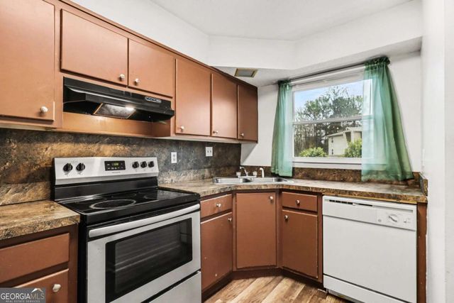 2060 Kings Gate Circle A, Snellville, GA 30078