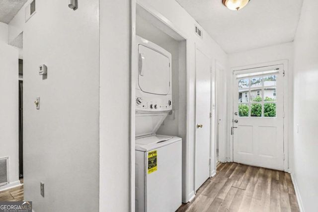 2060 Kings Gate Circle A, Snellville, GA 30078