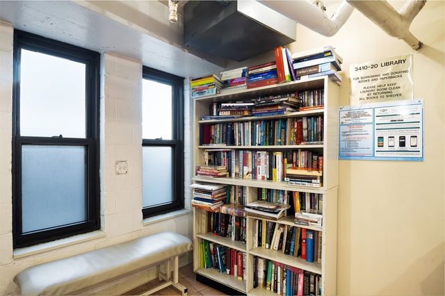 3410 N Lake Shore Drive 11G, Chicago, IL 60657