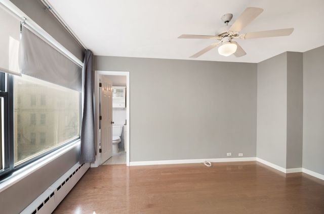 3410 N Lake Shore Drive 11G, Chicago, IL 60657