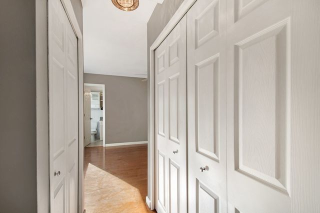 3410 N Lake Shore Drive 11G, Chicago, IL 60657