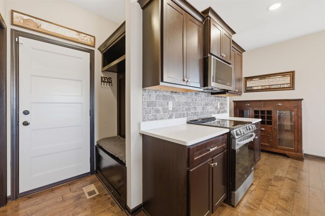 3301 N Emerson St, Derby, KS 67037