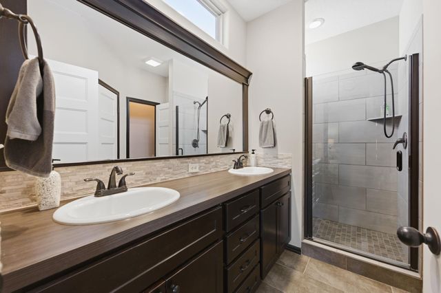 3301 N Emerson St, Derby, KS 67037