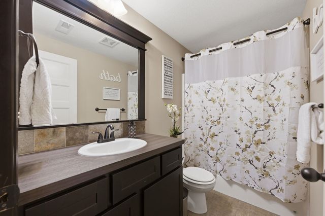 3301 N Emerson St, Derby, KS 67037