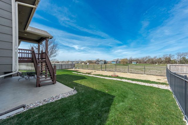 3301 N Emerson St, Derby, KS 67037