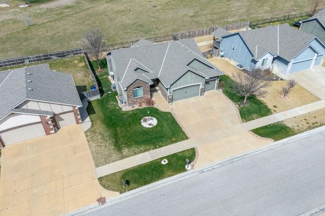 3301 N Emerson St, Derby, KS 67037